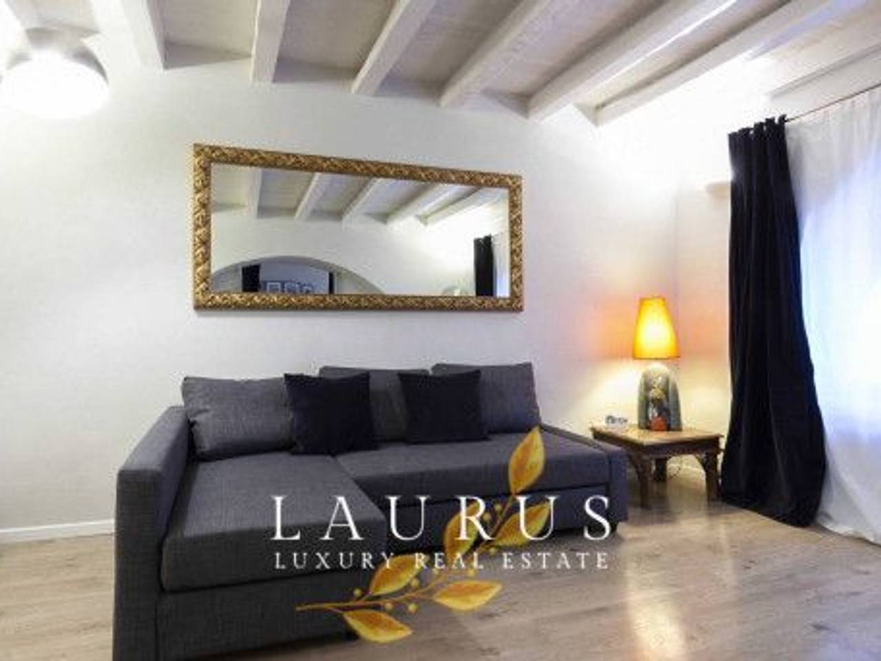 appartamento in vendita a Milano in zona Porta Garibaldi