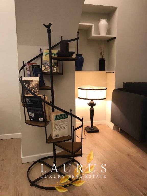 appartamento in vendita a Milano in zona Porta Garibaldi