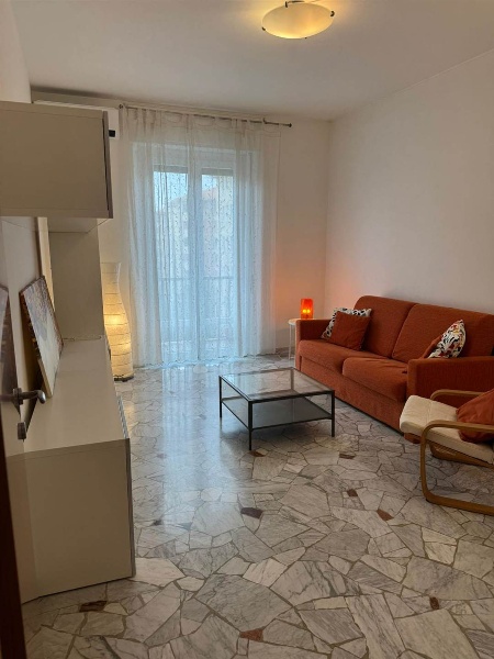 appartamento in vendita a Milano in zona Lorenteggio