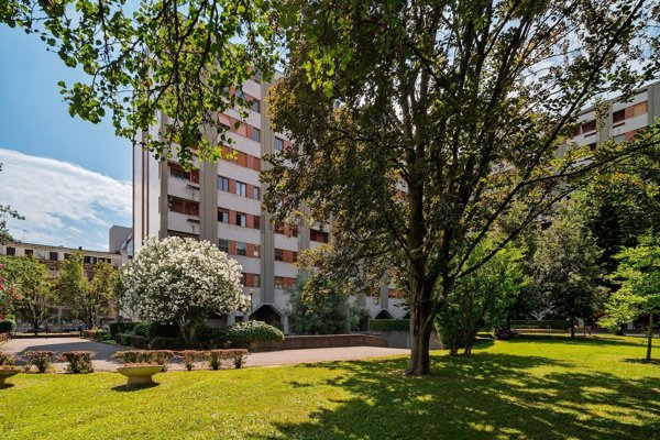 appartamento in vendita a Milano in zona Isola