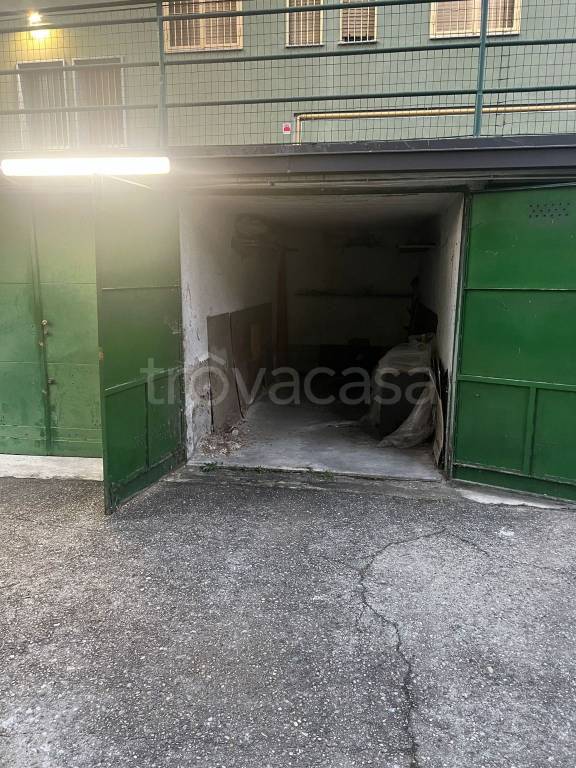 locale commerciale in vendita a Milano