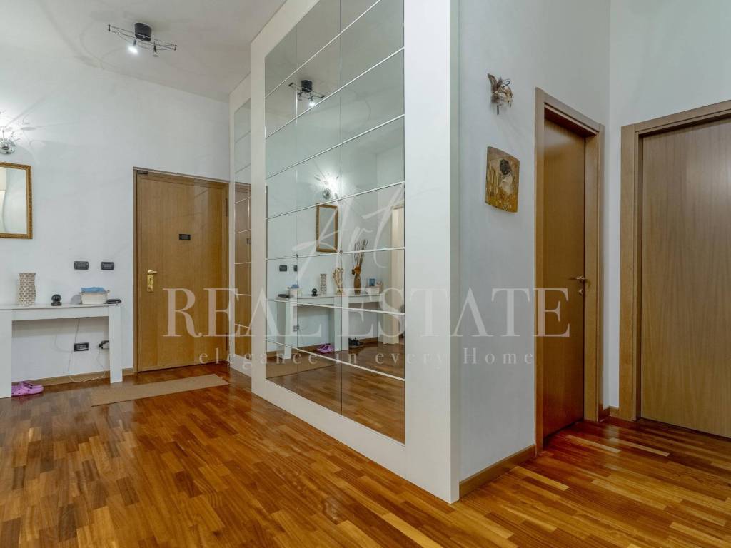 appartamento in vendita a Milano in zona Città Studi