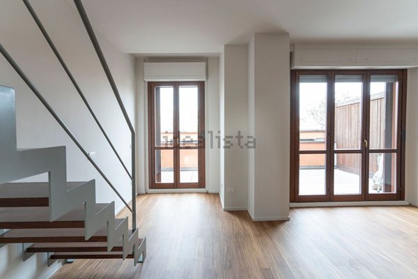 appartamento in vendita a Milano in zona Vigentino