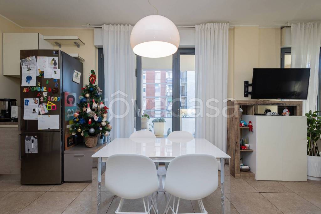 appartamento in vendita a Milano in zona Precotto