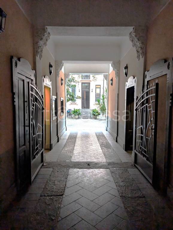 appartamento in vendita a Milano in zona Isola