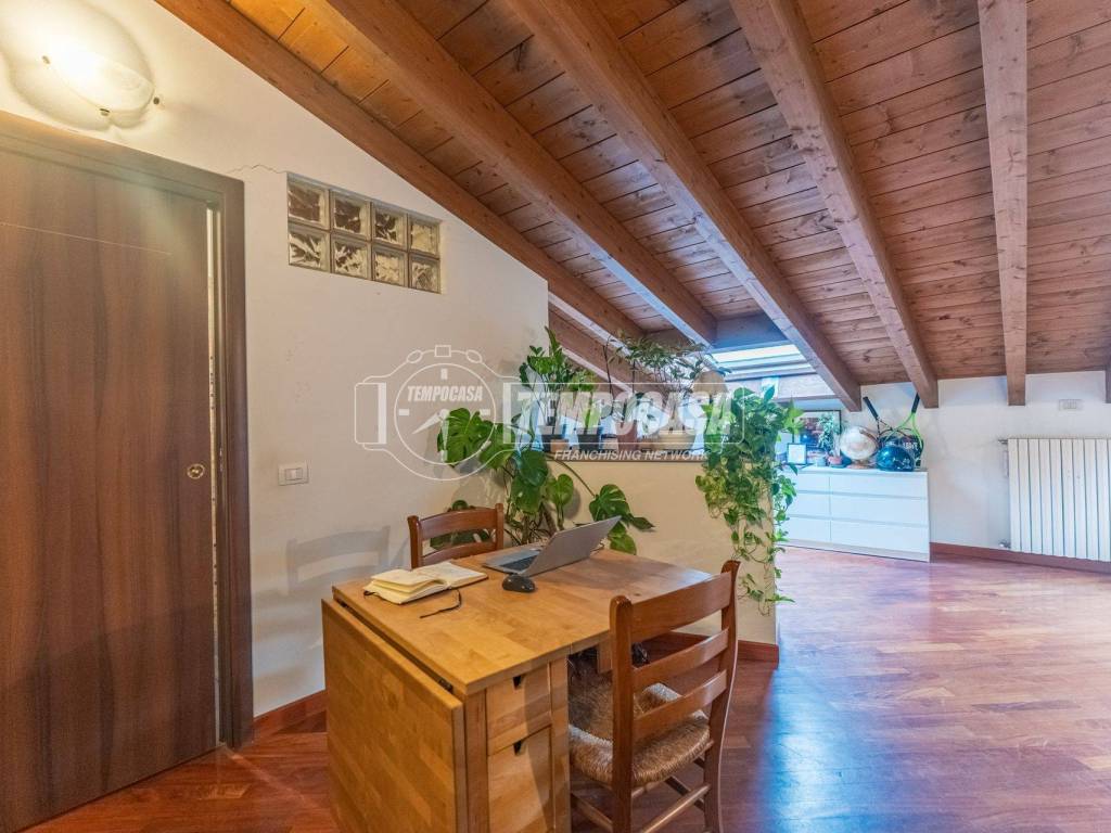 appartamento in vendita a Milano in zona Isola