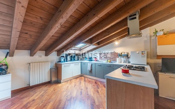 appartamento in vendita a Milano in zona Isola