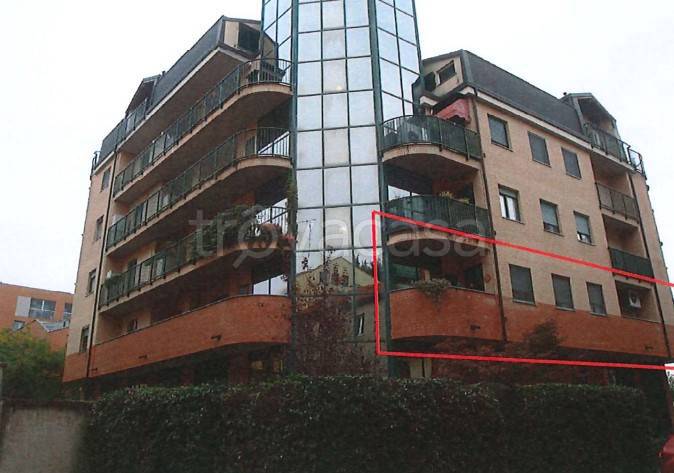 appartamento in vendita a Milano in zona Piazzale Lodi