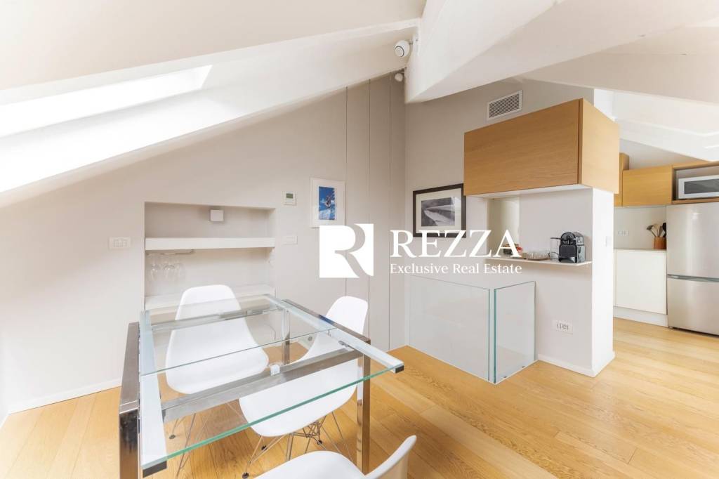 appartamento in vendita a Milano in zona Sempione