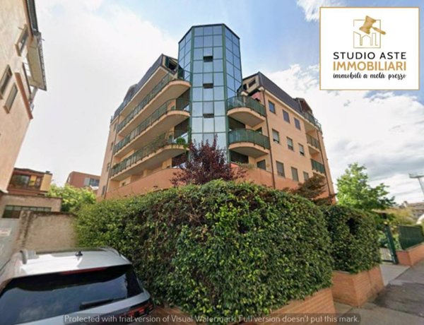 appartamento in vendita a Milano in zona Vigentino