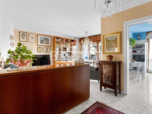 appartamento in vendita a Milano in zona Famagosta
