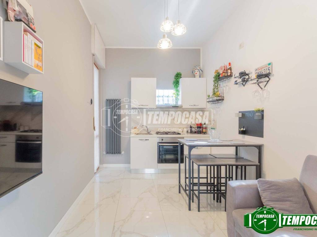 appartamento in vendita a Milano in zona Montalbino