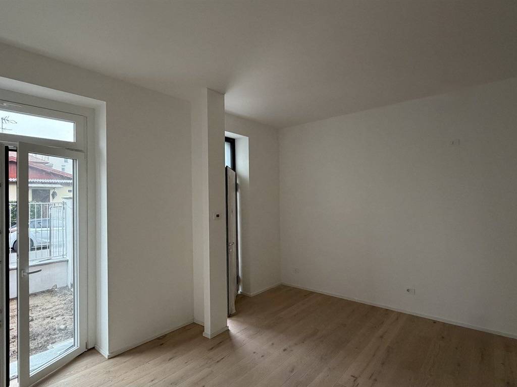 appartamento in vendita a Milano in zona Lorenteggio