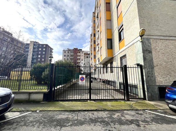 appartamento in vendita a Milano in zona Corvetto