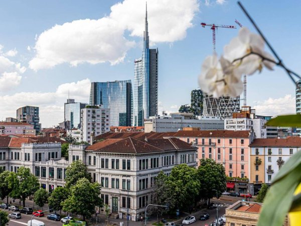 appartamento in vendita a Milano in zona Porta Nuova