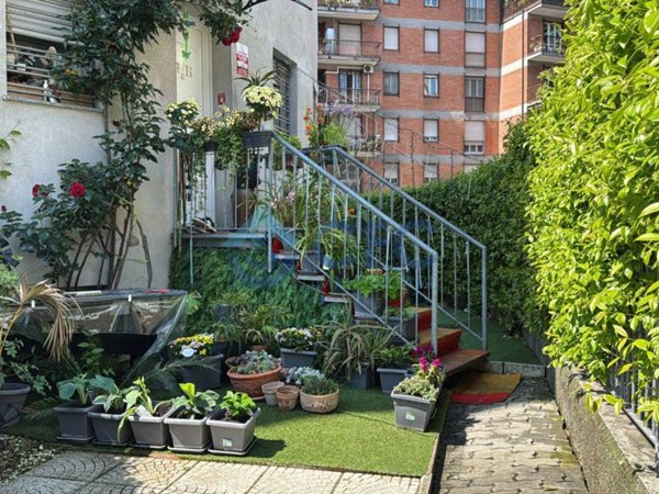 appartamento in vendita a Milano in zona Lambrate