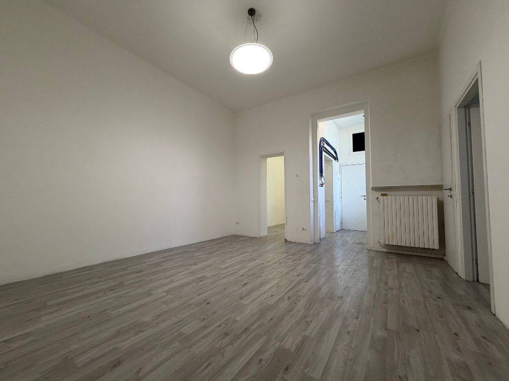 appartamento in vendita a Milano in zona Vigentino