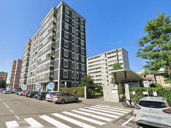 appartamento in vendita a Milano in zona Vigentino