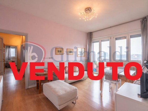 appartamento in vendita a Milano in zona QT8