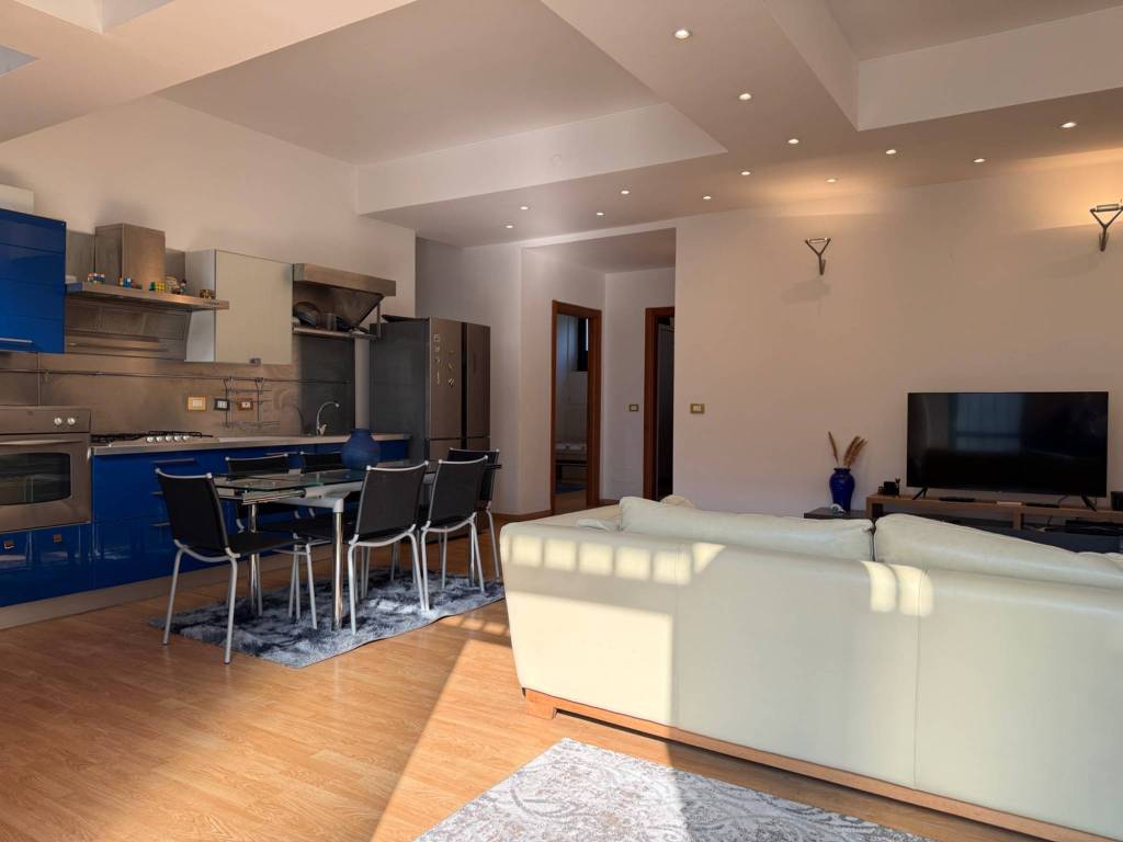 appartamento in vendita a Milano in zona Barona