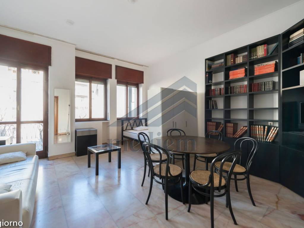 appartamento in vendita a Milano in zona Bocconi