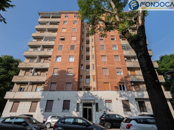 appartamento in vendita a Milano in zona Chiesa Rossa