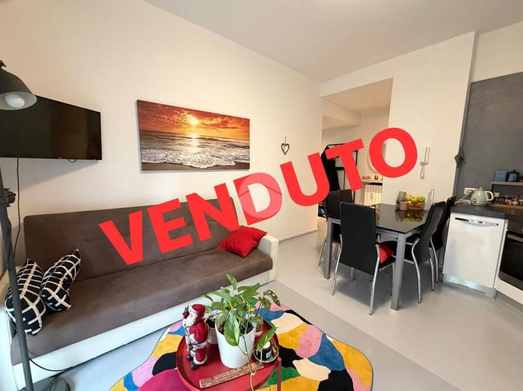 appartamento in vendita a Milano in zona Corvetto