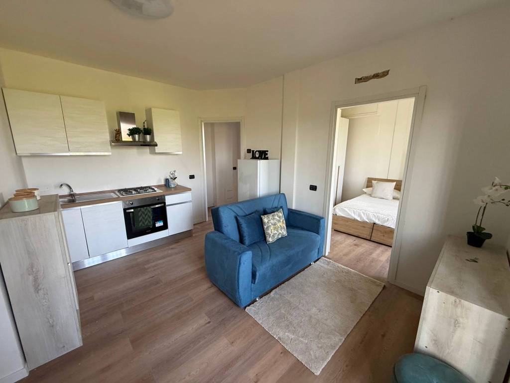 appartamento in vendita a Milano in zona Baggio