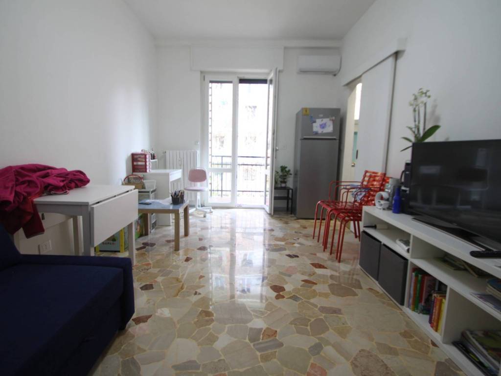 appartamento in vendita a Milano in zona Barona