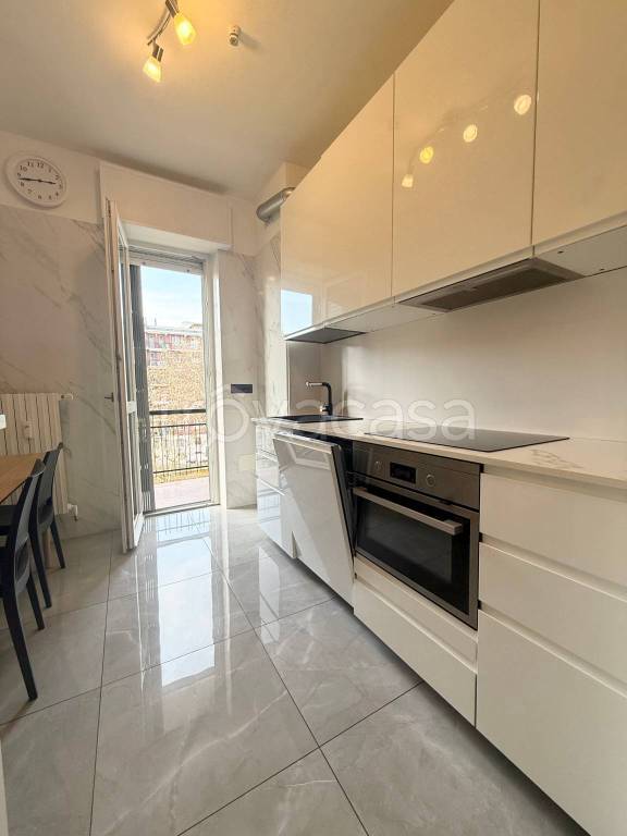appartamento in vendita a Milano in zona Famagosta