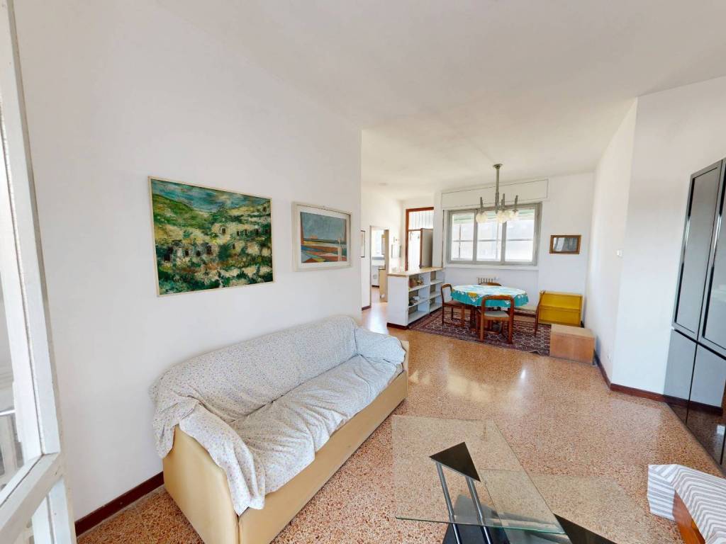 appartamento in vendita a Milano in zona Baggio