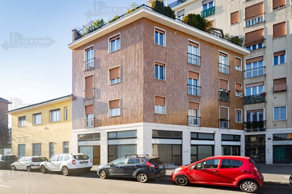 negozio in vendita a Milano in zona Crescenzago