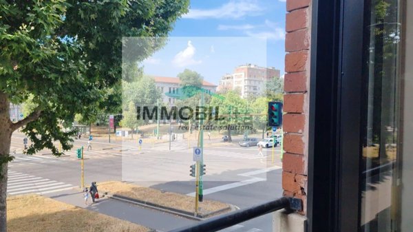 ufficio in vendita a Milano in zona Isola