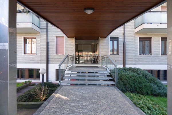 appartamento in vendita a Milano in zona Piazzale Lodi