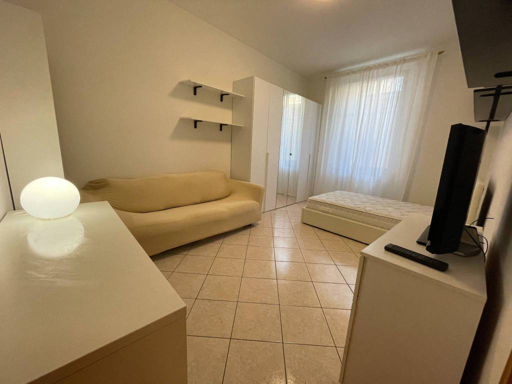 appartamento in vendita a Milano in zona Segnano