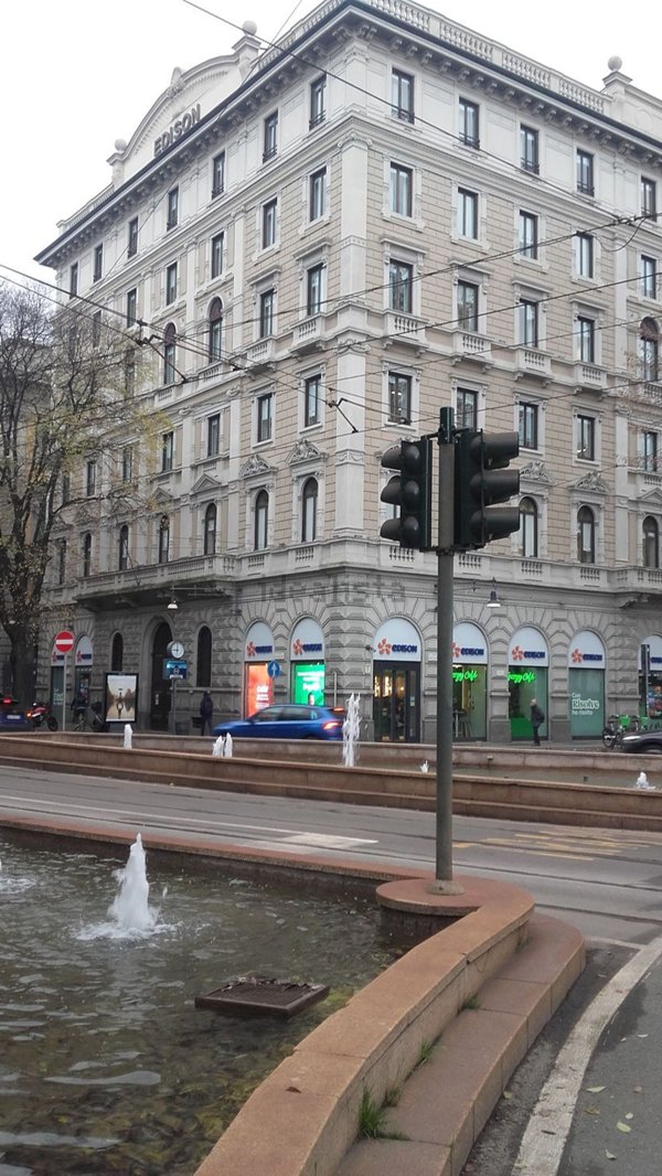 ufficio in vendita a Milano in zona Cadorna