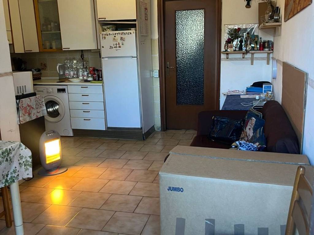 appartamento in vendita a Milano in zona Adriano