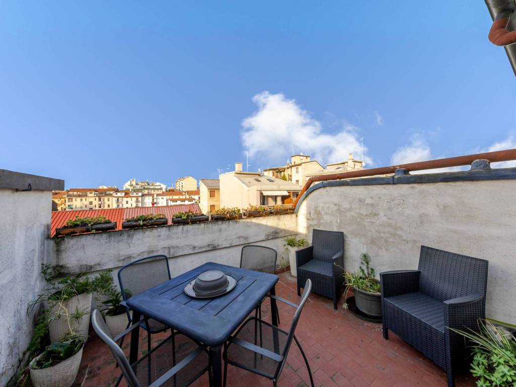 appartamento in vendita a Milano in zona Vigentino