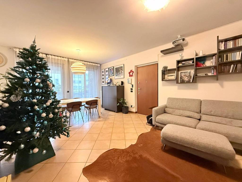 appartamento in vendita a Milano in zona Rogoredo