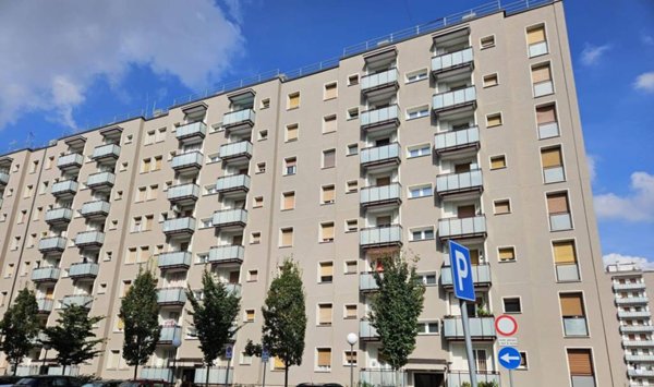 appartamento in vendita a Milano in zona Quarto Oggiaro