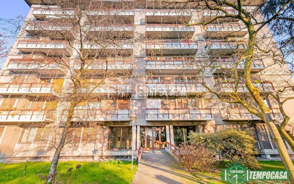 appartamento in vendita a Milano in zona Forlanini