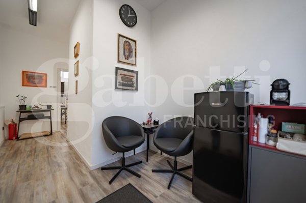 negozio in vendita a Milano in zona Porta Romana