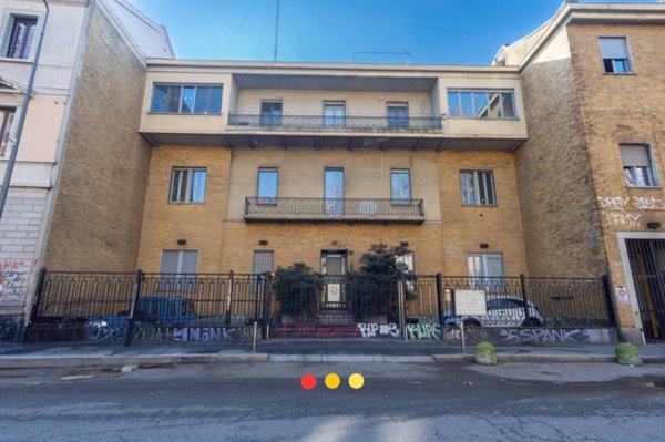 ufficio in vendita a Milano in zona Bocconi