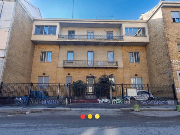 ufficio in vendita a Milano in zona Bocconi