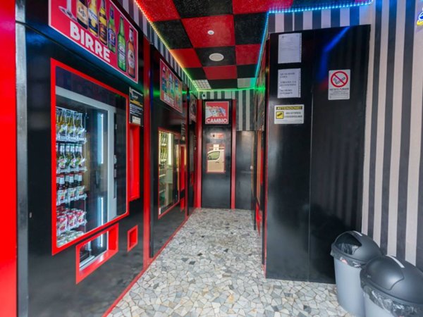 negozio in vendita a Milano