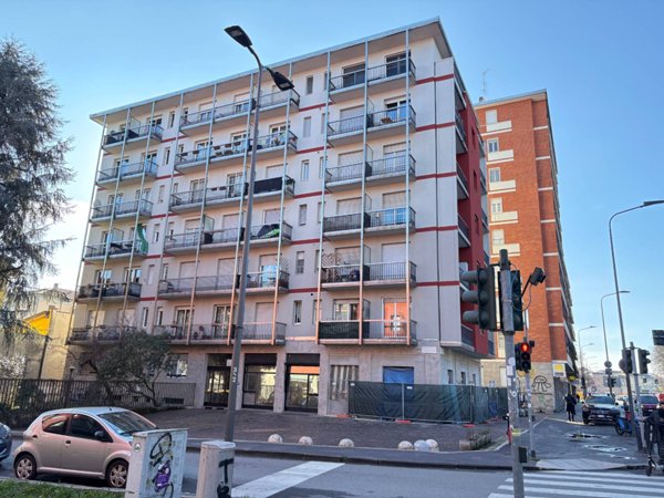 appartamento in vendita a Milano in zona Lambrate