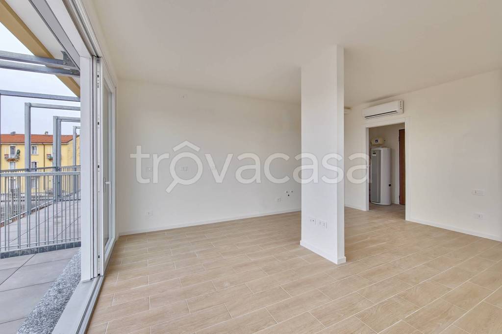 appartamento in vendita a Milano in zona Dergano