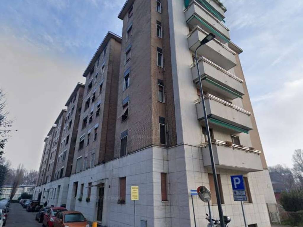 appartamento in vendita a Milano in zona Piazzale Lodi