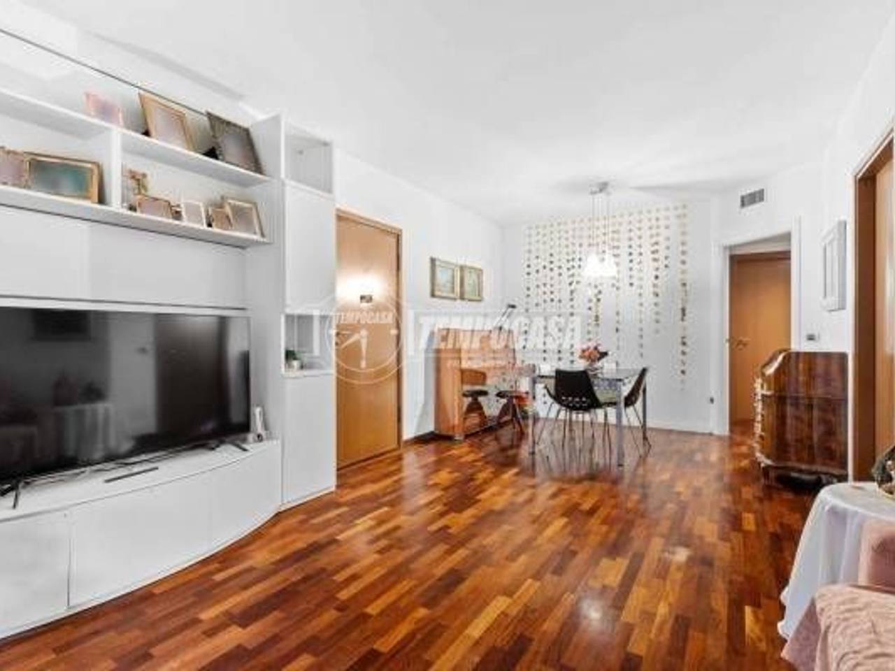 appartamento in vendita a Milano in zona Famagosta