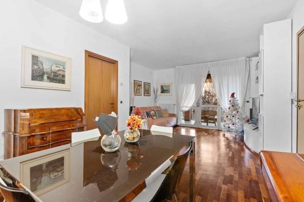 appartamento in vendita a Milano in zona Famagosta
